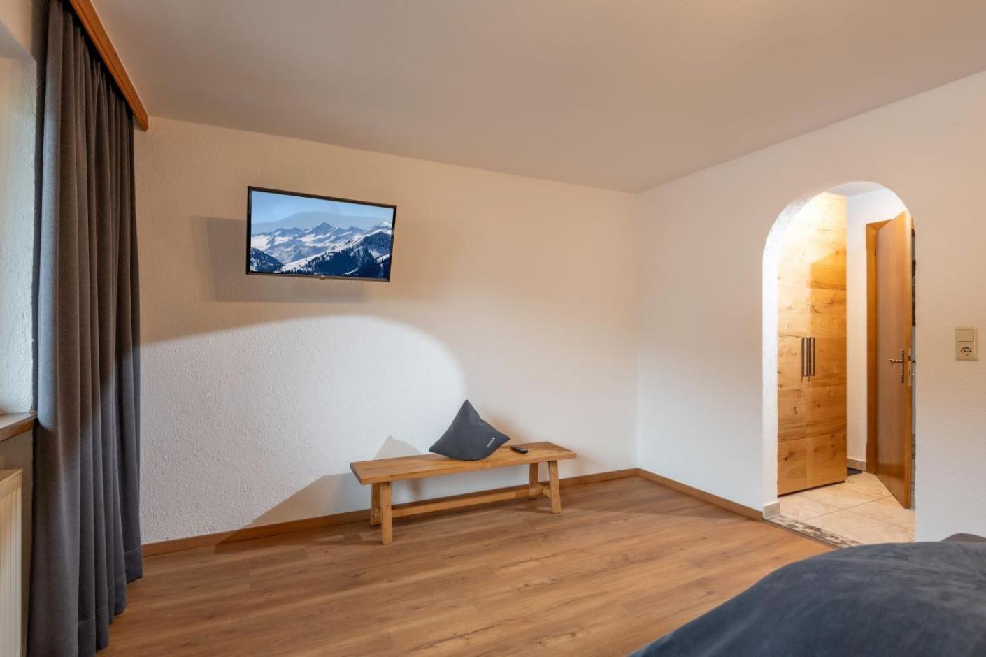 Haus Schroll Ried im Zillertal Exterior foto